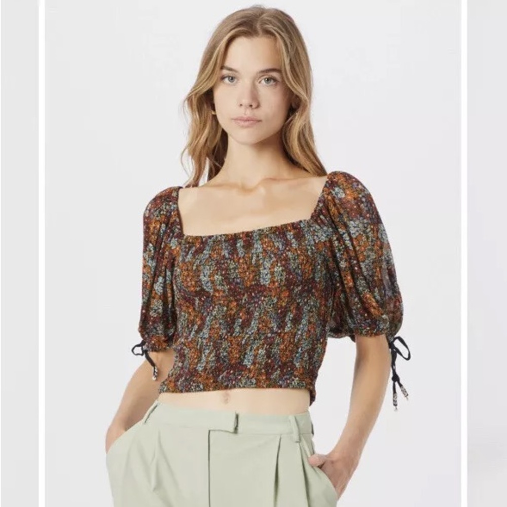 Free People Women’s Square Neck Puff Sleeves Floral Crop Top Size Small NWOT